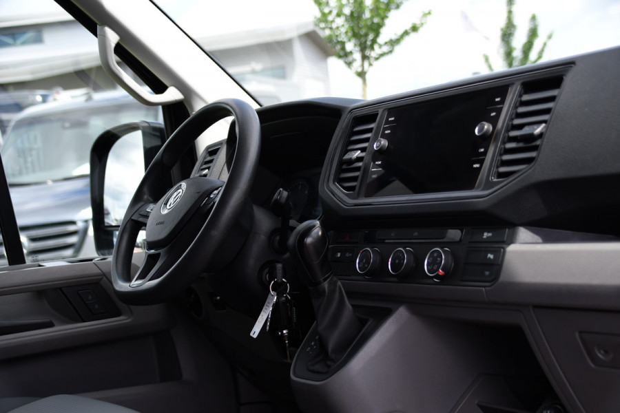 Volkswagen Crafter 35 2.0 TDI L3H3 Black Edition Camera, Cruise, Carplay, 177pk, Multimedia, Geveerde stoel, Uniek!