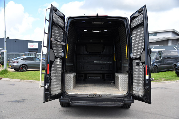 Volkswagen Crafter 35 2.0 TDI L3H3 Black Edition Camera, Cruise, Carplay, 177pk, Multimedia, Geveerde stoel, Uniek!