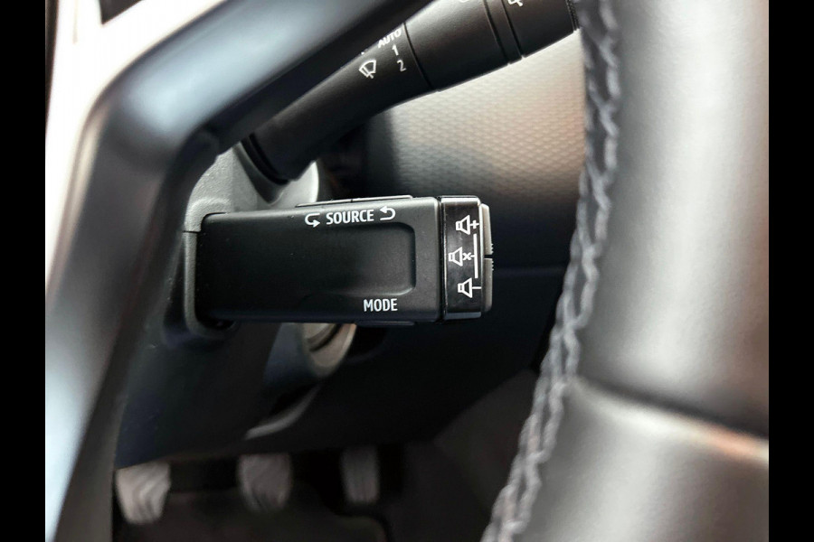 Renault Clio 1.0 TCe 90 Equilibre Navigatie Apple Carplay/Android Auto Cruise Control Full LED Airco