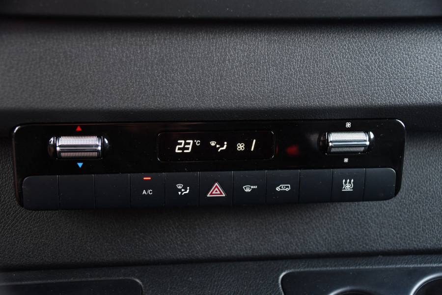 Mercedes-Benz Sprinter 317 1.9 CDI L2H1 RWD Black Edition Adaptieve Cruise, Camera, LED, Carplay, 3500kg Trekhaak, Stoelverwarming, Standkachel, Softclose, Automaat, Uniek!