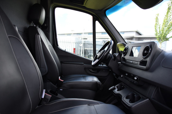 Mercedes-Benz Sprinter 317 1.9 CDI L2H1 RWD Black Edition Adaptieve Cruise, Camera, LED, Carplay, 3500kg Trekhaak, Stoelverwarming, Standkachel, Softclose, Automaat, Uniek!