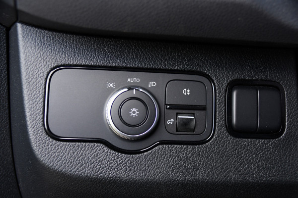 Mercedes-Benz Sprinter 317 1.9 CDI L2H1 RWD Black Edition Adaptieve Cruise, Camera, LED, Carplay, 3500kg Trekhaak, Stoelverwarming, Standkachel, Softclose, Automaat, Uniek!