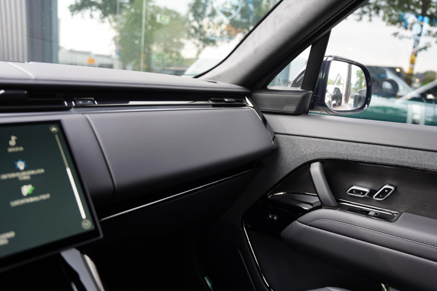 Land Rover Range Rover Sport P 550 E Autobiography M 26 Black Pack