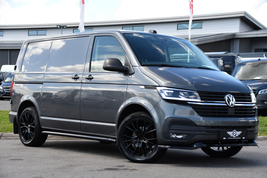 Volkswagen Transporter 2.0 TDI L1H1 30 Bulli Edition Adaptieve Cruise, Camera, Carplay, LED, Stoelverwarming, Standkachel, 150pk, Trekhaak, Uniek!