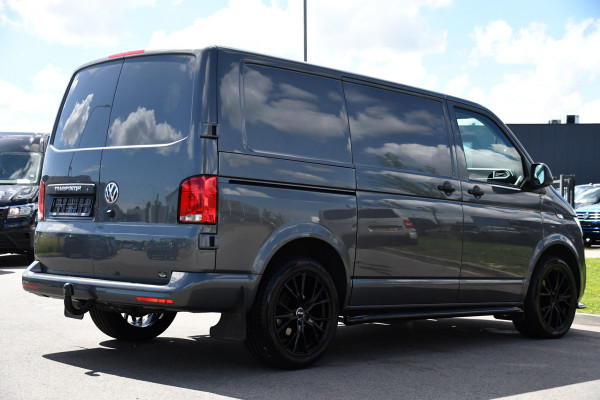 Volkswagen Transporter 2.0 TDI L1H1 30 Bulli Edition Adaptieve Cruise, Camera, Carplay, LED, Stoelverwarming, Standkachel, 150pk, Trekhaak, Uniek!