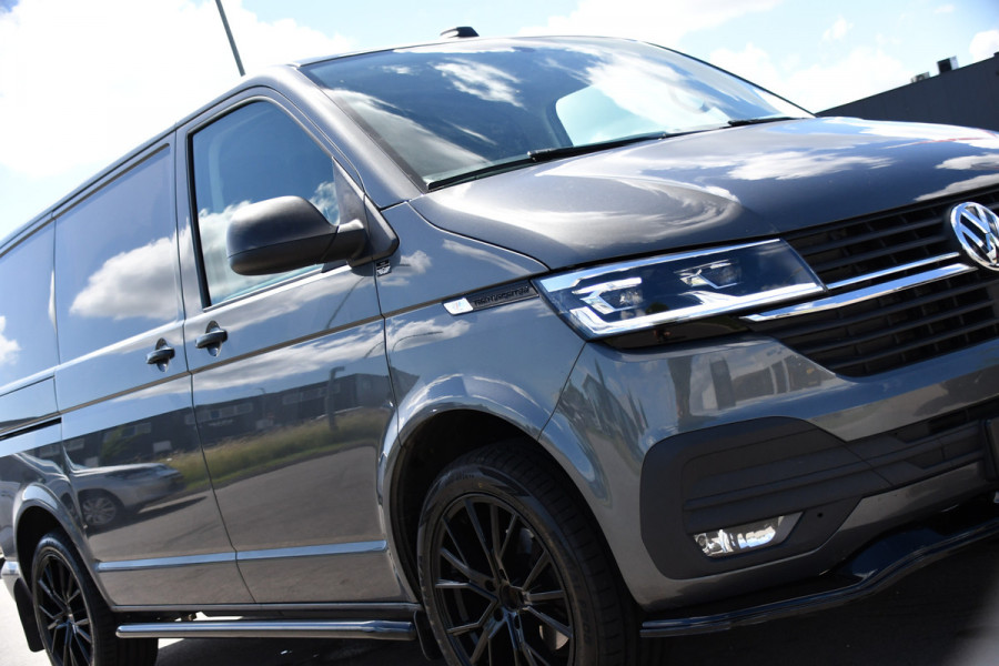 Volkswagen Transporter 2.0 TDI L1H1 30 Bulli Edition Adaptieve Cruise, Camera, Carplay, LED, Stoelverwarming, Standkachel, 150pk, Trekhaak, Uniek!