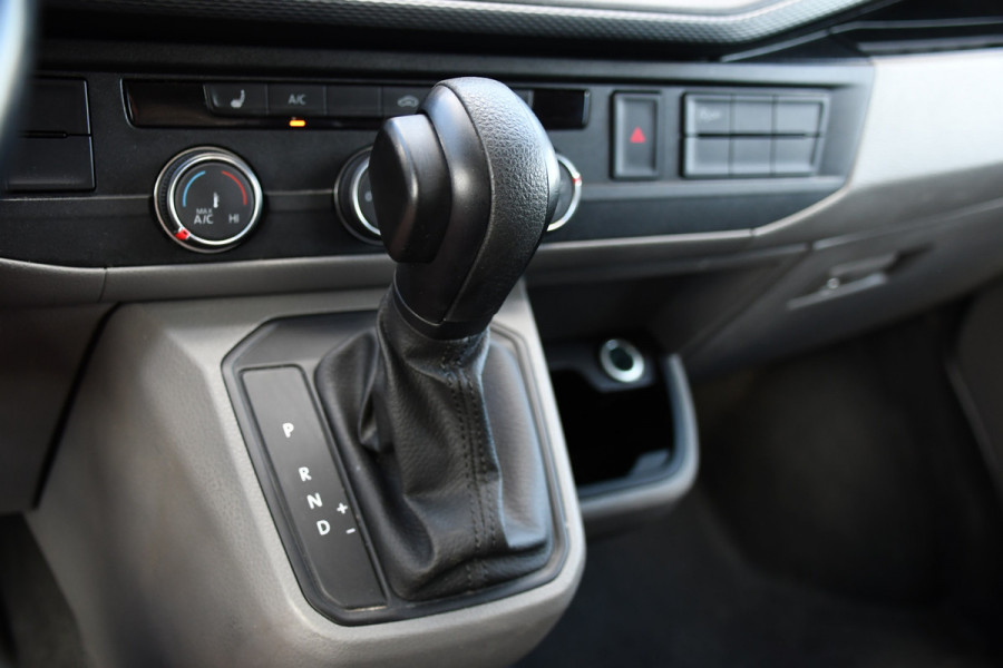 Volkswagen Transporter 2.0 TDI L1H1 30 Bulli Edition Adaptieve Cruise, Camera, Carplay, LED, Stoelverwarming, Standkachel, 150pk, Trekhaak, Uniek!