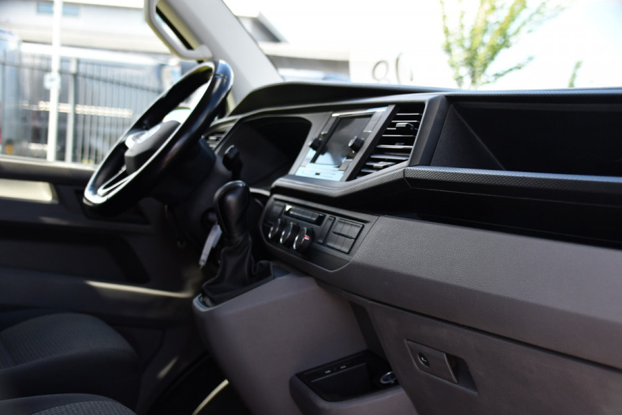 Volkswagen Transporter 2.0 TDI L1H1 30 Bulli Edition Adaptieve Cruise, Camera, Carplay, LED, Stoelverwarming, Standkachel, 150pk, Trekhaak, Uniek!