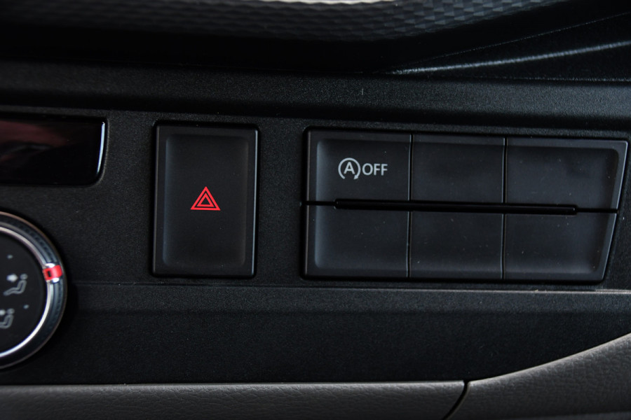 Volkswagen Transporter 2.0 TDI L1H1 30 Bulli Edition Adaptieve Cruise, Camera, Carplay, LED, Stoelverwarming, Standkachel, 150pk, Trekhaak, Uniek!