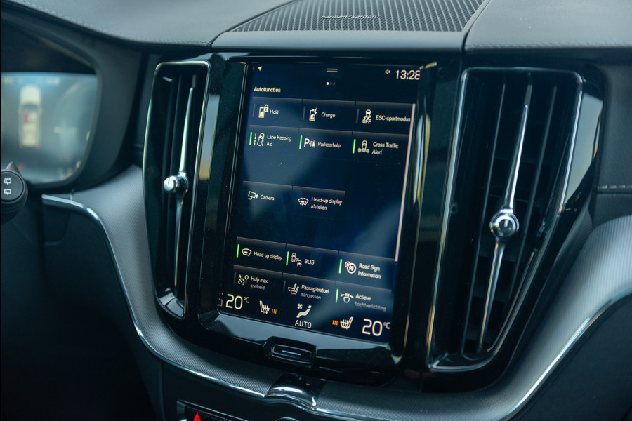 Volvo XC60 T8 Aut. R-Design 360camera Stoelverwarming 390pk