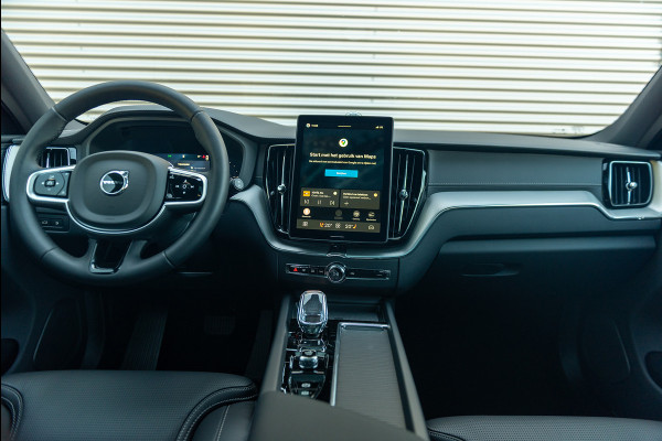 Volvo XC60 T6 Aut. Ultra Black Edition ACC Luchtvering 360camera Stoelverwarming 350pk