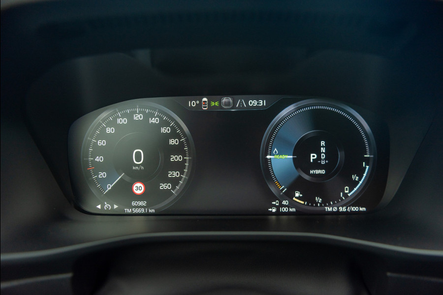 Volvo XC40 T4 Aut. Plug-in Hybrid Plus Bright Stoelverwarming Parkeercamera 211pk