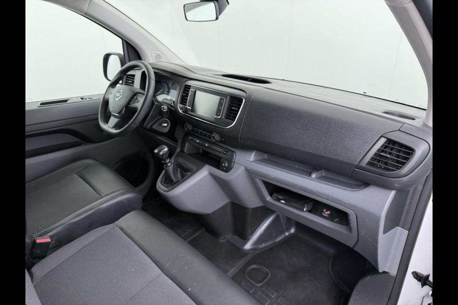 Opel Vivaro 2.0CDTI 123PK L2H1 3-Persoons Trekhaak 360°Camera Euro 6 Navi Airco Apple Carplay Android Auto Cruise Control Pdc Edition Dakdragers Betonplex vloer Inbouwkasten Regen-Lichtsensor 1e Eigenaar 2.500KG Trekgewicht Dealeronderhouden
