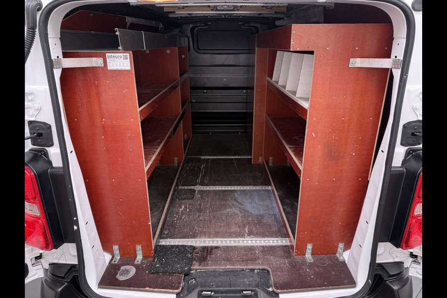 Opel Vivaro 2.0CDTI 123PK L2H1 3-Persoons Trekhaak 360°Camera Euro 6 Navi Airco Apple Carplay Android Auto Cruise Control Pdc Edition Dakdragers Betonplex vloer Inbouwkasten Regen-Lichtsensor 1e Eigenaar 2.500KG Trekgewicht Dealeronderhouden