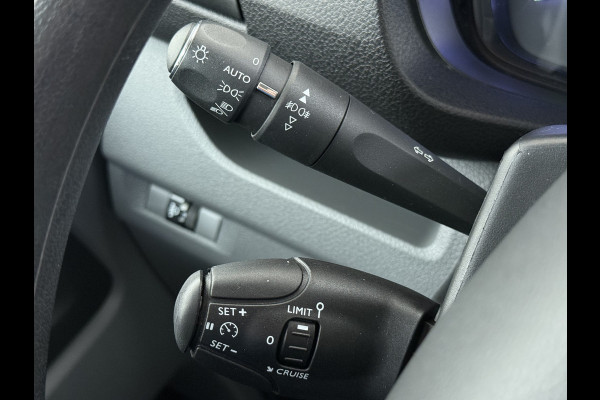 Opel Vivaro 2.0CDTI 123PK L2H1 3-Persoons Trekhaak 360°Camera Euro 6 Navi Airco Apple Carplay Android Auto Cruise Control Pdc Edition Dakdragers Betonplex vloer Inbouwkasten Regen-Lichtsensor 1e Eigenaar 2.500KG Trekgewicht Dealeronderhouden
