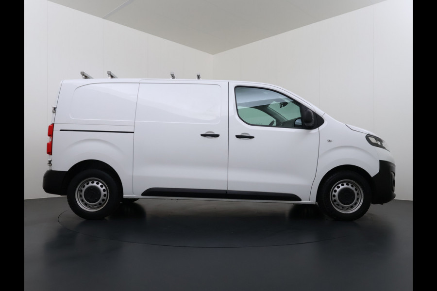 Opel Vivaro 2.0CDTI 123PK L2H1 3-Persoons Trekhaak 360°Camera Euro 6 Navi Airco Apple Carplay Android Auto Cruise Control Pdc Edition Dakdragers Betonplex vloer Inbouwkasten Regen-Lichtsensor 1e Eigenaar 2.500KG Trekgewicht Dealeronderhouden