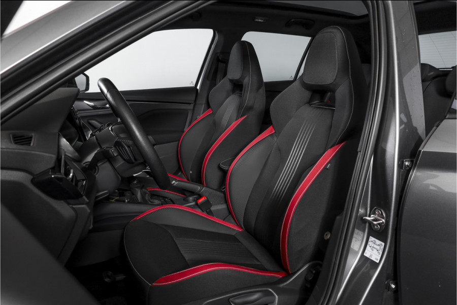 Škoda Kamiq 1.5 TSI ACT 150 PK Monte Carlo - Automaat | Pano | Dig. Cockpit | Cruise | Stoelverw. | PDC | Camera | App. Connect | ECC | Afn. Trekhaak | LM 18" |