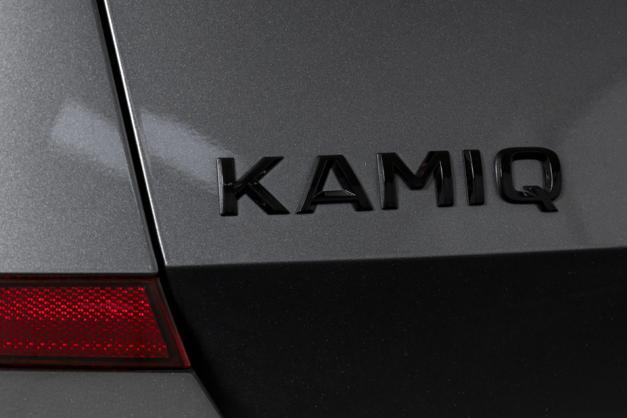 Škoda Kamiq 1.5 TSI ACT 150 PK Monte Carlo - Automaat | Pano | Dig. Cockpit | Cruise | Stoelverw. | PDC | Camera | App. Connect | ECC | Afn. Trekhaak | LM 18" |