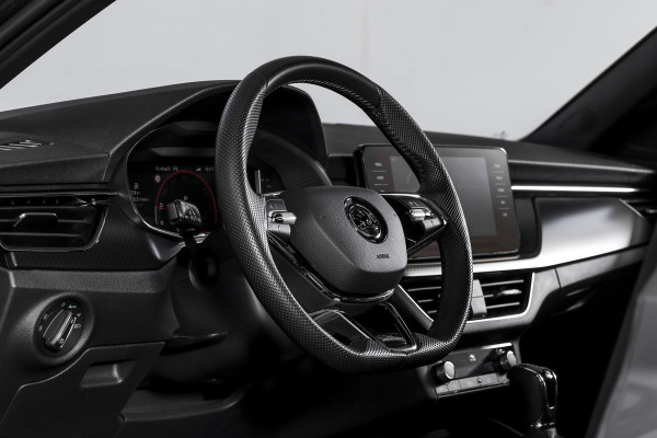 Škoda Kamiq 1.5 TSI ACT 150 PK Monte Carlo - Automaat | Pano | Dig. Cockpit | Cruise | Stoelverw. | PDC | Camera | App. Connect | ECC | Afn. Trekhaak | LM 18" |