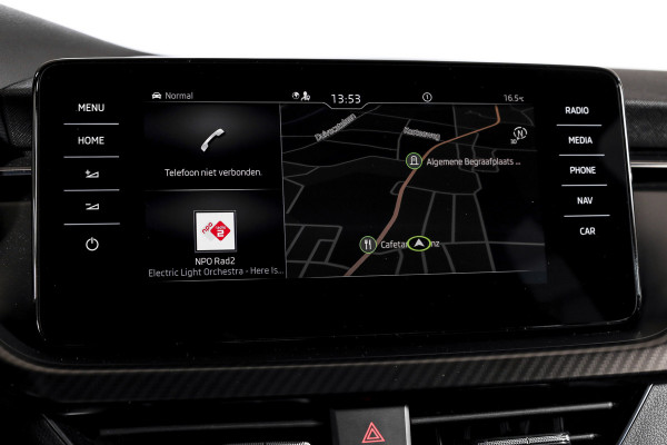 Škoda Kamiq 1.5 TSI ACT 150 PK Monte Carlo - Automaat | Pano | Dig. Cockpit | Cruise | Stoelverw. | PDC | Camera | App. Connect | ECC | Afn. Trekhaak | LM 18" |