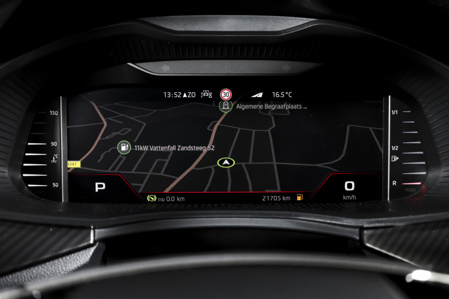 Škoda Kamiq 1.5 TSI ACT 150 PK Monte Carlo - Automaat | Pano | Dig. Cockpit | Cruise | Stoelverw. | PDC | Camera | App. Connect | ECC | Afn. Trekhaak | LM 18" |