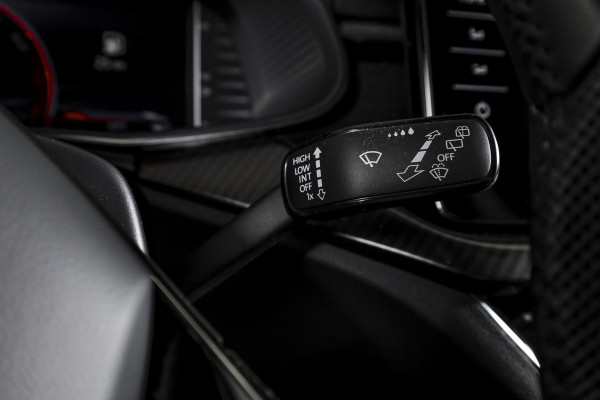 Škoda Kamiq 1.5 TSI ACT 150 PK Monte Carlo - Automaat | Pano | Dig. Cockpit | Cruise | Stoelverw. | PDC | Camera | App. Connect | ECC | Afn. Trekhaak | LM 18" |