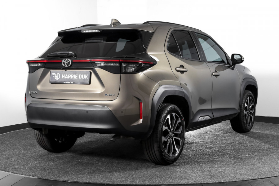 Toyota Yaris Cross 1.5 Hybrid 115 Dynamic | Dig.Cockpit | Adapt.Cruise | Stoel-+stuurverwarming | Camera | PDC | NAV+App.Connect | Auto.Airco | LM 17" | 3717
