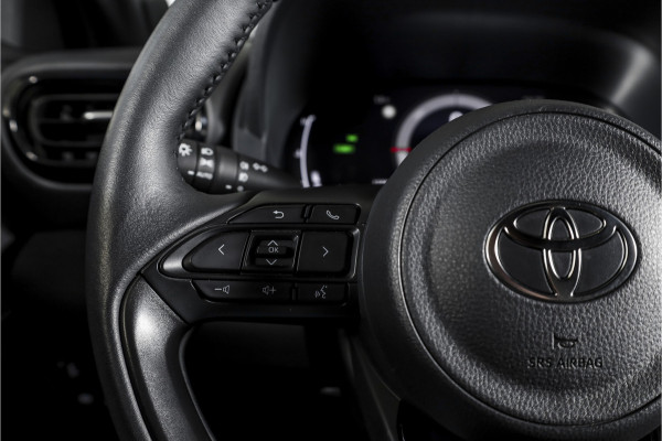 Toyota Yaris Cross 1.5 Hybrid 115 Dynamic | Dig.Cockpit | Adapt.Cruise | Stoel-+stuurverwarming | Camera | PDC | NAV+App.Connect | Auto.Airco | LM 17" | 3717
