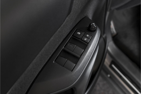 Toyota Yaris Cross 1.5 Hybrid 115 Dynamic | Dig.Cockpit | Adapt.Cruise | Stoel-+stuurverwarming | Camera | PDC | NAV+App.Connect | Auto.Airco | LM 17" | 3717