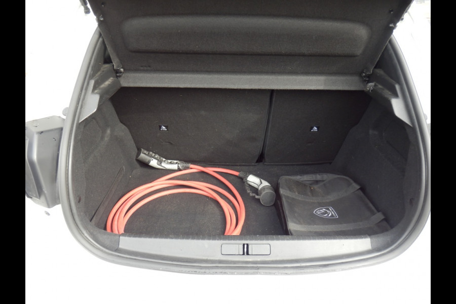 Peugeot e-208 EV Allure Pck 50 kWh I 360 camera I