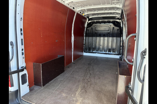 Renault Master T35 2.3 dCi 135 L3H2*NAVI*CRUISE*CAM*A/C*TEL*3PERS