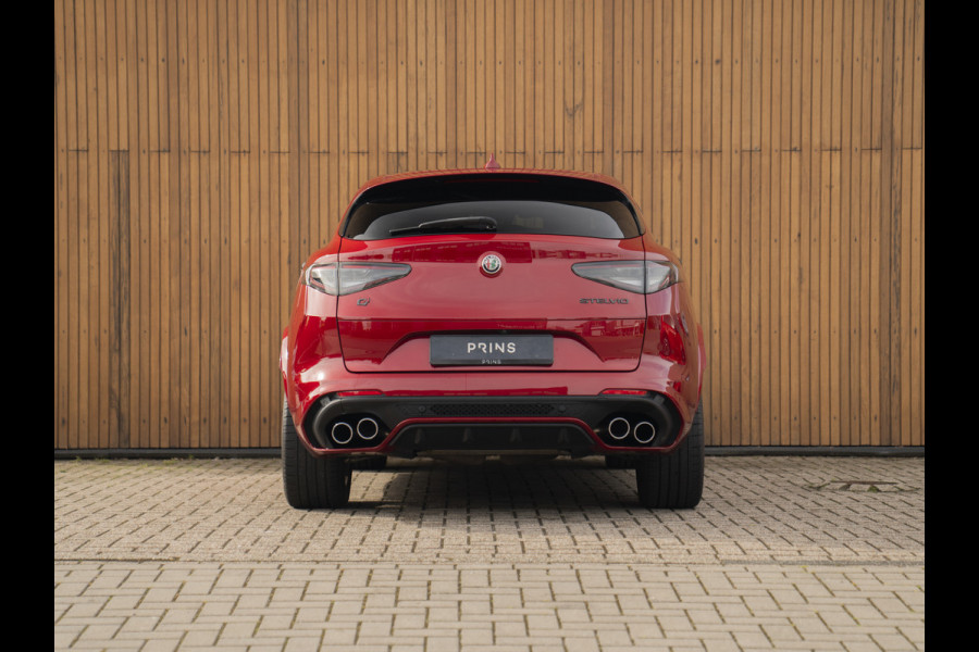 Alfa Romeo Stelvio 2.9 V6 AWD Quadrifoglio | Harman/Kardon | Rosso Competizione | Adapt. cruise | CarPlay | Carbon stuur
