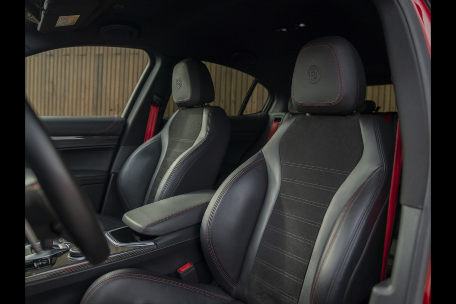 Alfa Romeo Stelvio 2.9 V6 AWD Quadrifoglio | Harman/Kardon | Rosso Competizione | Adapt. cruise | CarPlay | Carbon stuur
