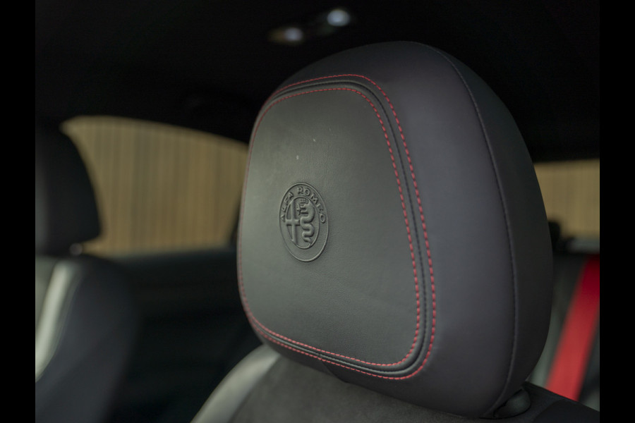 Alfa Romeo Stelvio 2.9 V6 AWD Quadrifoglio | Harman/Kardon | Rosso Competizione | Adapt. cruise | CarPlay | Carbon stuur