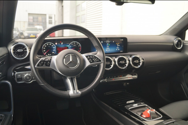 Mercedes-Benz A-Klasse 180 Automaat Luxury Line -LED-ECC-PDC-CAM-