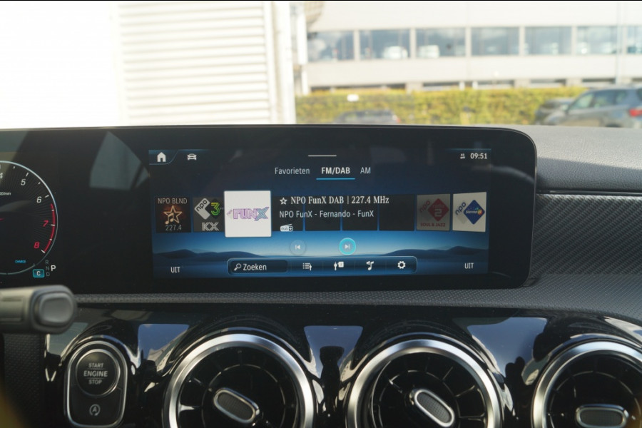 Mercedes-Benz A-Klasse 180 Automaat Luxury Line -LED-ECC-PDC-CAM-
