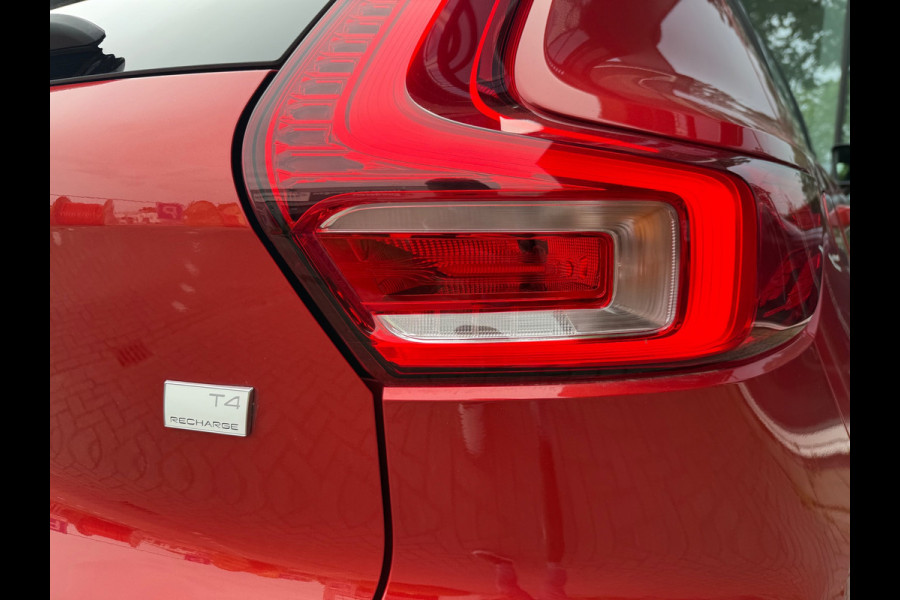 Volvo XC40 1.5 T4 Plug-in hybrid Plus Dark - Automaat - Navi - Climate - Parkeerhulp