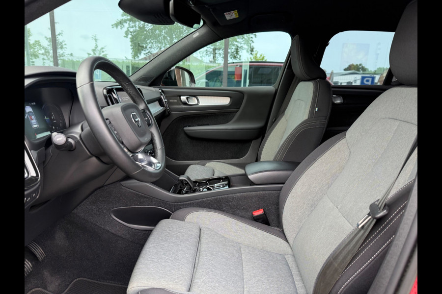 Volvo XC40 1.5 T4 Plug-in hybrid Plus Dark - Automaat - Navi - Climate - Parkeerhulp