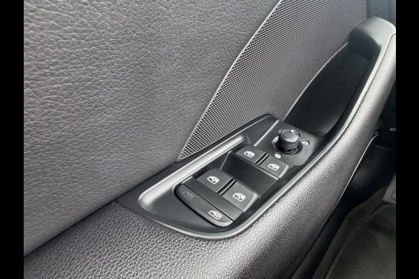 Audi A3 Sportback 35 TFSI Design S Tronic Panorama Leder Led