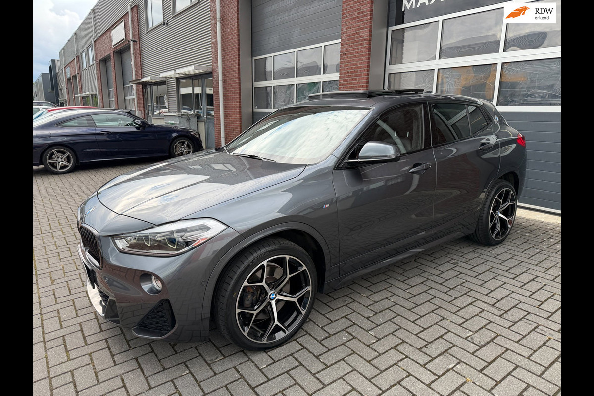 BMW X2 SDrive20i M-Sport LED Pano Leder Camera Head-up H/K