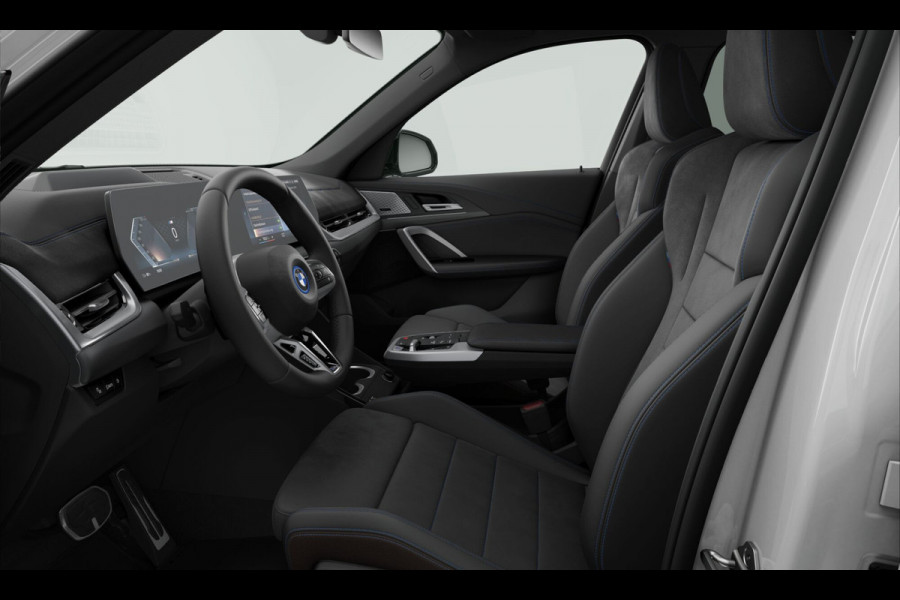 BMW iX1 xDrive30 M-Sport - Massage + Memoryzetel - Head-up - Harman Kardon