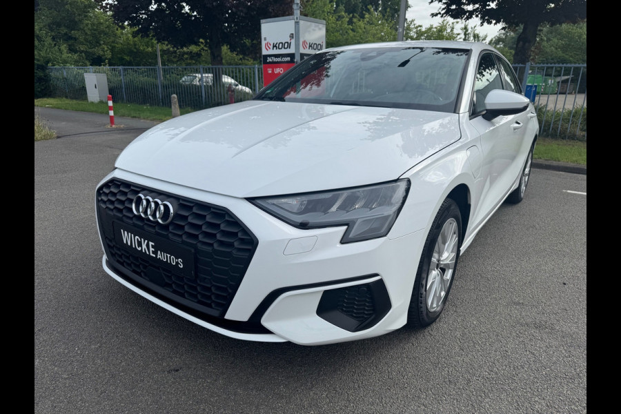 Audi A3 Sportback 40 TFSI e Edition Automaat Led