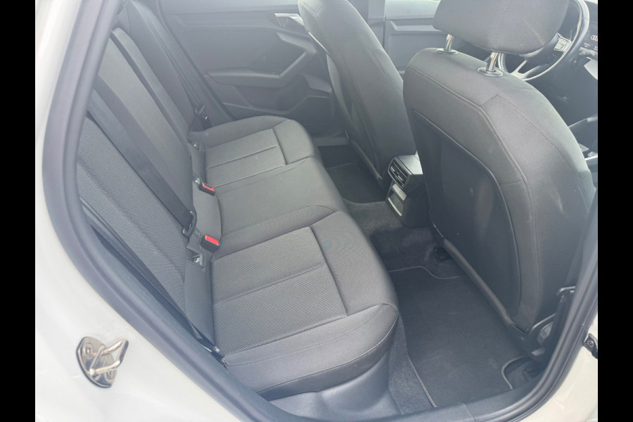 Audi A3 Sportback 40 TFSI e Edition Automaat Led