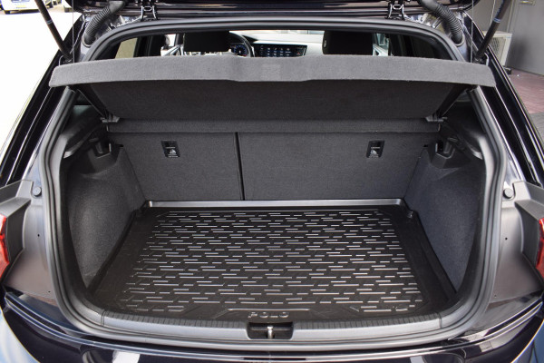 Volkswagen Polo 1.0 TSI R-Line Business | Pano | IQ | Beats | Stoelverwarming