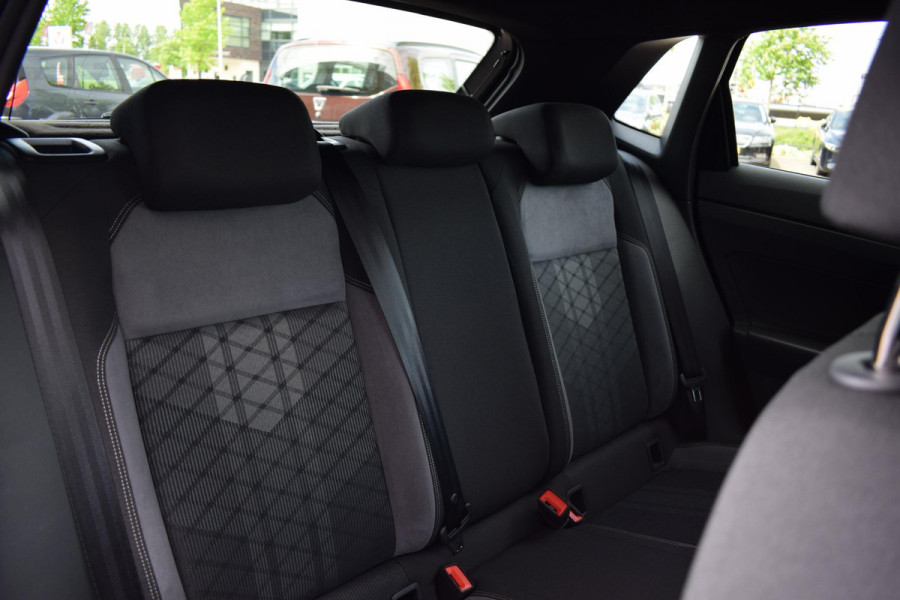 Volkswagen Polo 1.0 TSI R-Line Business | Pano | IQ | Beats | Stoelverwarming