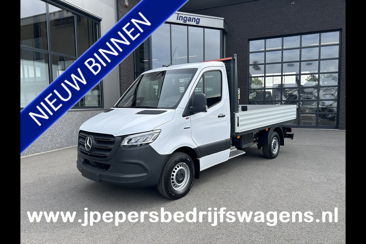 Mercedes-Benz eSprinter 320 L2 Select 81kWh / Snel laden 115kw / Open laadbak / Trekhaak / Distronic / MBUX / Smartphone-intergratie / Camera