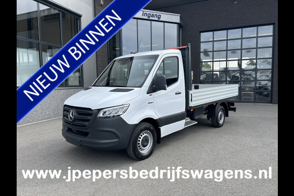 Mercedes-Benz eSprinter 320 L2 Select 81kWh / Snel laden 115kw / Open laadbak / Trekhaak / Distronic / MBUX / Smartphone-intergratie / Camera