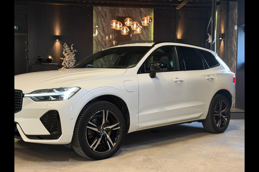Volvo XC60 2.0 Recharge T6 AWD R-Design|PANO|HUD|360CAMERA|BOMVOL!