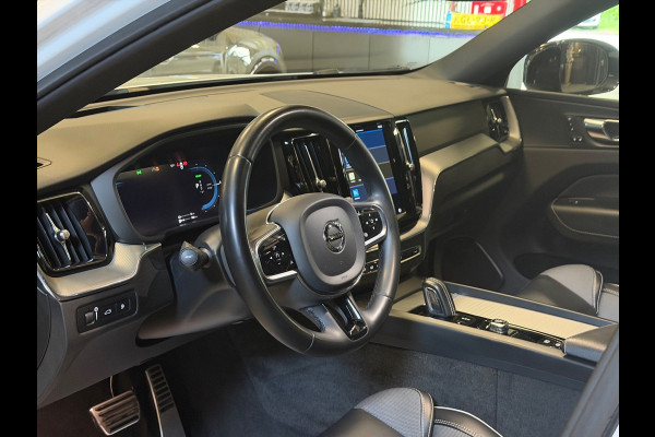 Volvo XC60 2.0 Recharge T6 AWD R-Design|PANO|HUD|360CAMERA|BOMVOL!