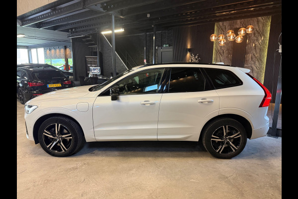 Volvo XC60 2.0 Recharge T6 AWD R-Design|PANO|HUD|360CAMERA|BOMVOL!